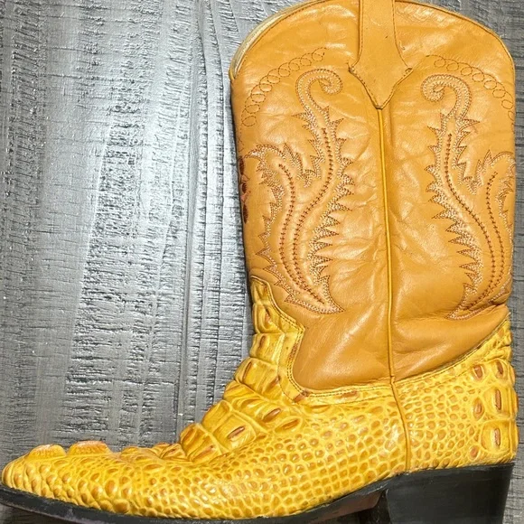 Yellow Gold 🐊 Croc Cowboy Boots - Picture 4 of 8